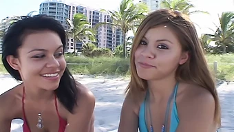 Kaksi Miami Beach Belles Jakaa Iso Kalu Amatööri Video