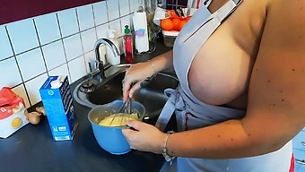 Coppia Europea Calda Cucina Una Festa Sensuale In Cucina 2