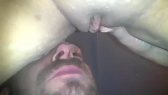 Pipes amateurs et léchage de vagin dans une vidéo chaude