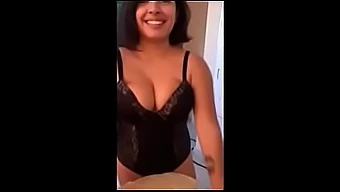 La Teenager Messicana In Lingerie Si Fa Birichina Con Il Suo Ragazzo