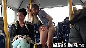 Pov-Oplevelse Med En Liderlig Milf På En Offentlig Bus