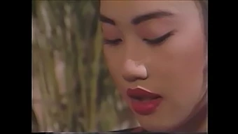 L'attrait vintage de Mimi Miyagi dans une vidéo porno rétro