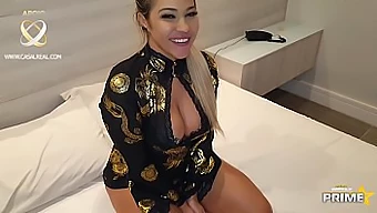 La Rubia Bomba Alex Lima Y Sus Amigas Reciben Sus Caras Llenas De Semen