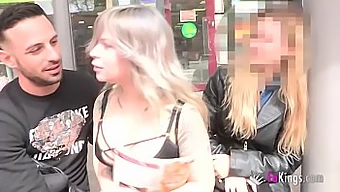 Aris Dark Montre Ses Gros Seins Naturels Dans Une Vidéo Hardcore En Public En Plein Air